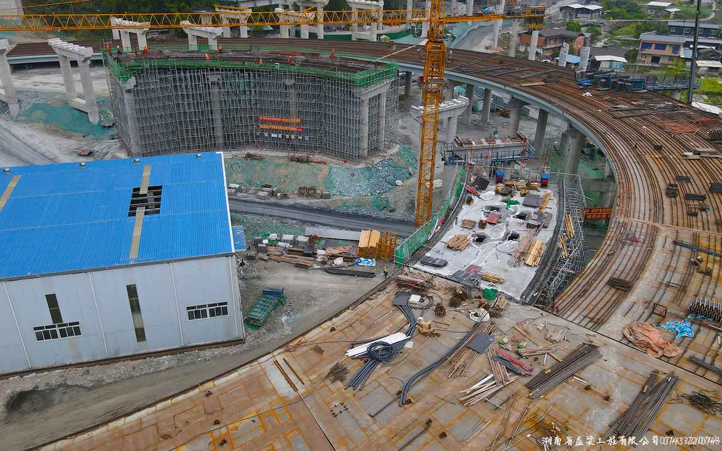 四川省綿陽(yáng)市平通互通E匝道，ABCD匝道、桑園子大橋現(xiàn)澆箱梁